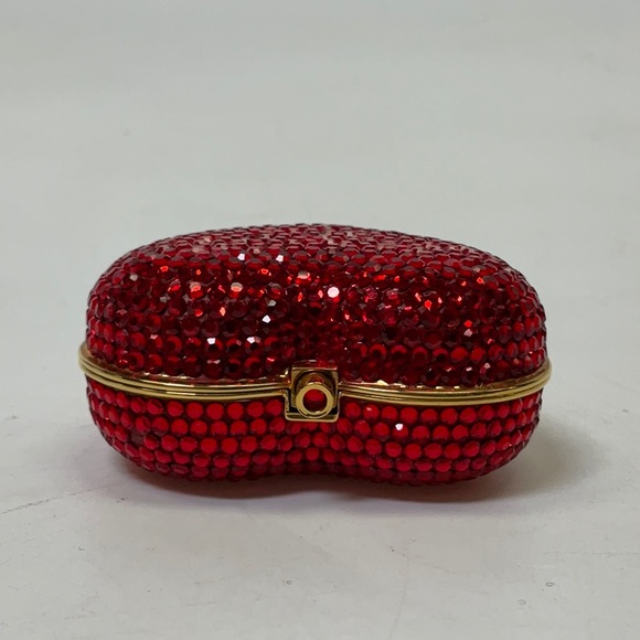 Judith Lieber miniature heart pillbox w/ Swarovski crystals, goldtone hardware - Picture 6 of 10